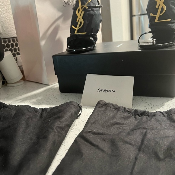 Saint Laurent Black girl heels - Picture 1 of 6